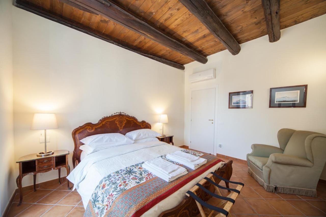 Palazzo Marigliano - Serviced Apartments Napoli Eksteriør billede